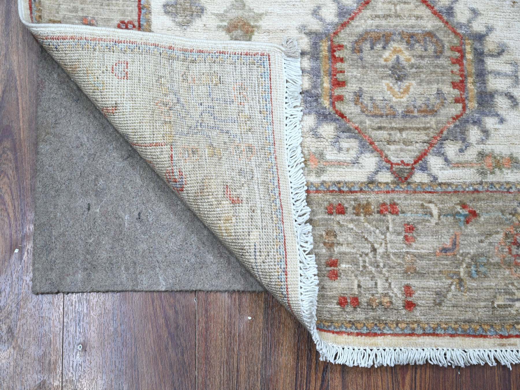 Karajeh Traditional hand-knotted wool rug in Ivory, 2'11" x 5'1", SKU O089039