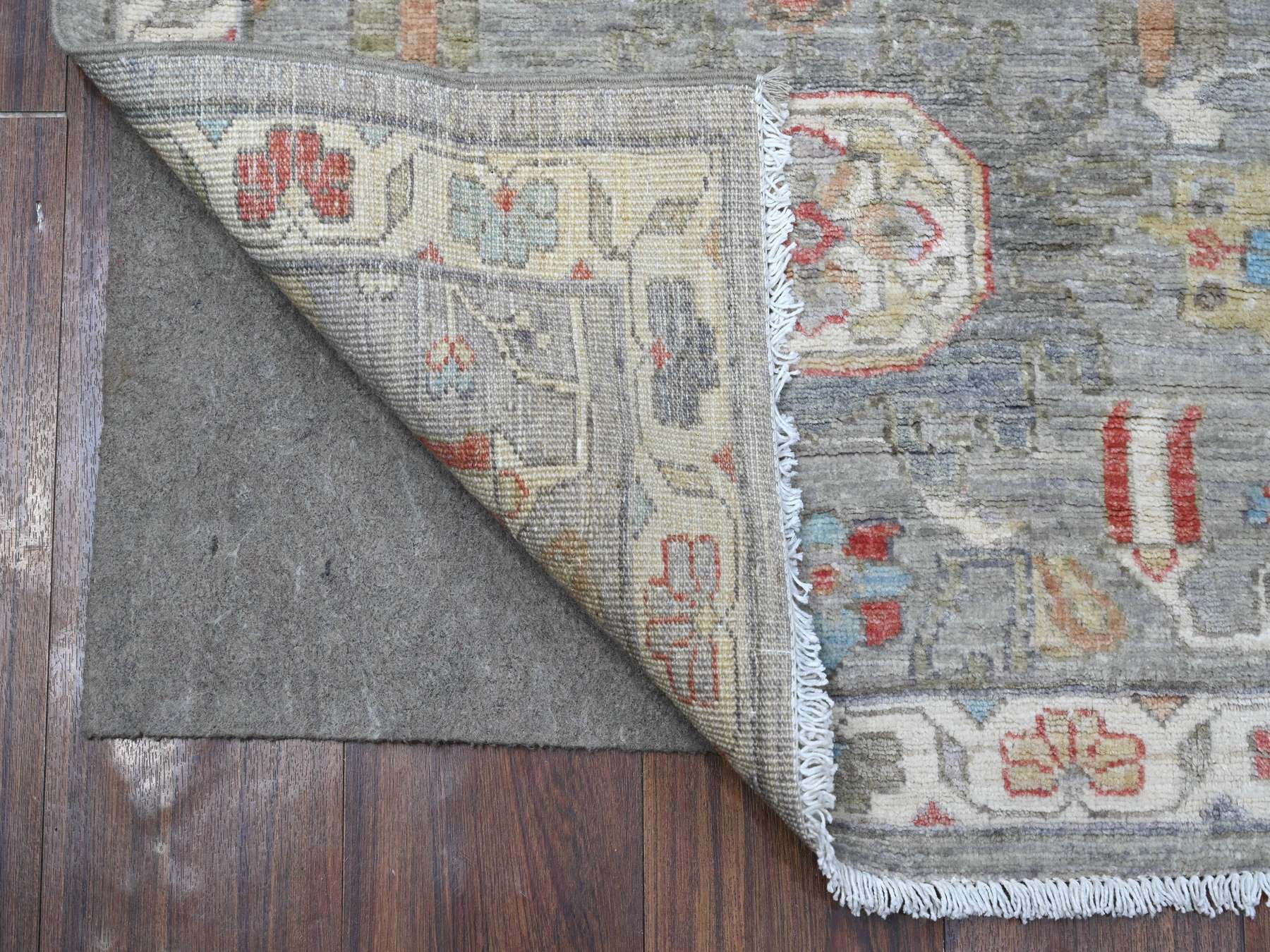 Gray 2'6" x 9'9" Tribal Hand knotted Wool Rug - Sku: O089041