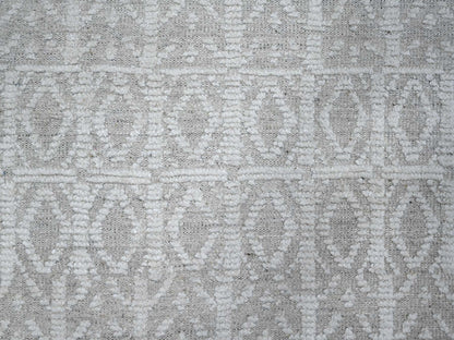 Ivory 9'9" x 15'4" Tribal Hand knotted Wool Rug - Sku: O089173