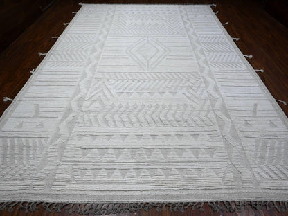 Ivory 9'11" x 14'2" Tribal Hand knotted Wool Rug - Sku: O089174