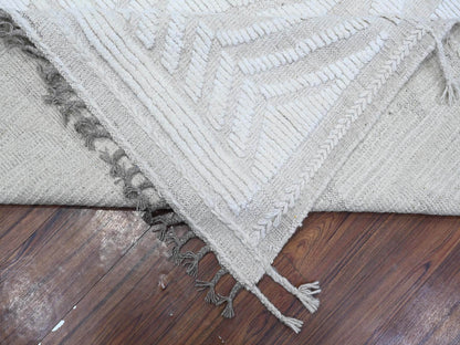 Ivory 9'11" x 14'2" Tribal Hand knotted Wool Rug - Sku: O089174