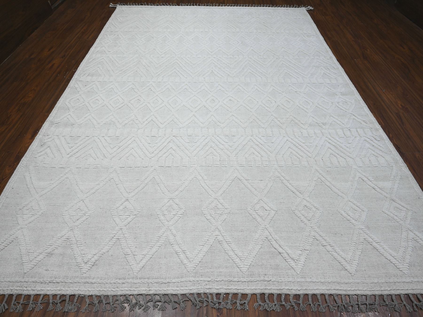 Tribal hand-knotted wool rug in Ivory, 9'0" x 12'6", SKU O089195