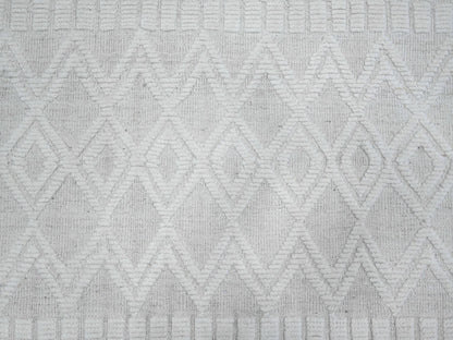 Ivory 9'0" x 12'6" Tribal Hand knotted Wool Rug - Sku: O089195