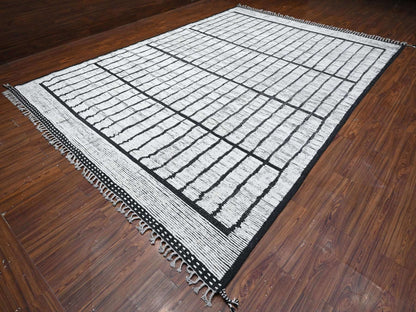 Ivory 9'11" x 14'0" Tribal Hand knotted Wool Rug - Sku: O089315