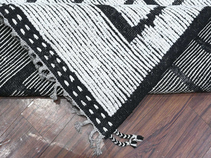 Ivory 9'11" x 14'0" Tribal Hand knotted Wool Rug - Sku: O089315