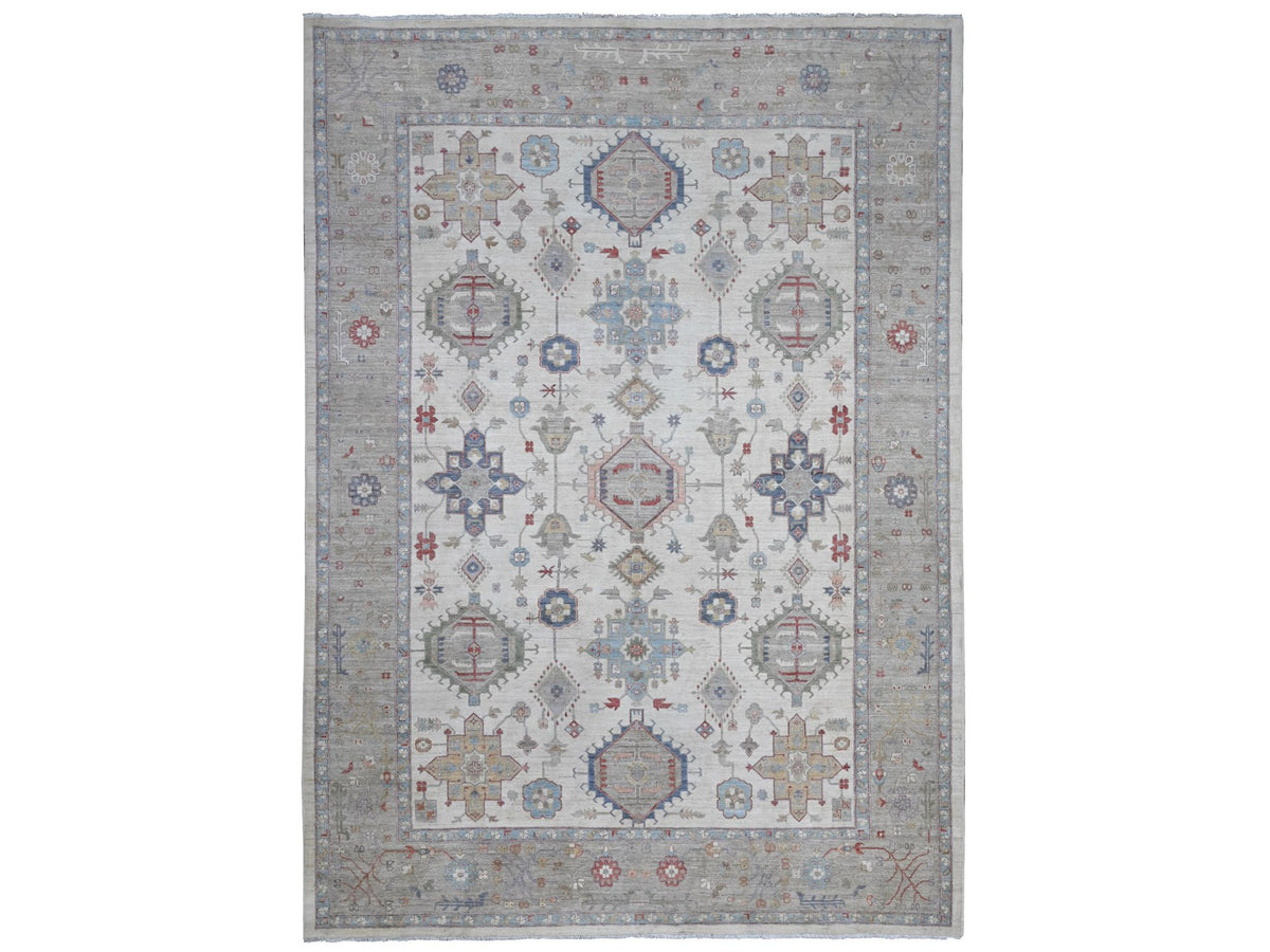 Karajeh Traditional hand-knotted wool rug in Ivory, 9'10" x 13'10", SKU O089492