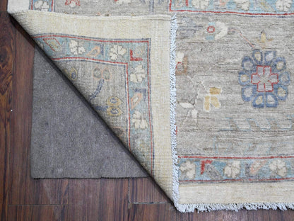 Ivory 9'10" x 13'10" Heriz Hand knotted Wool Rug - Sku: O089492