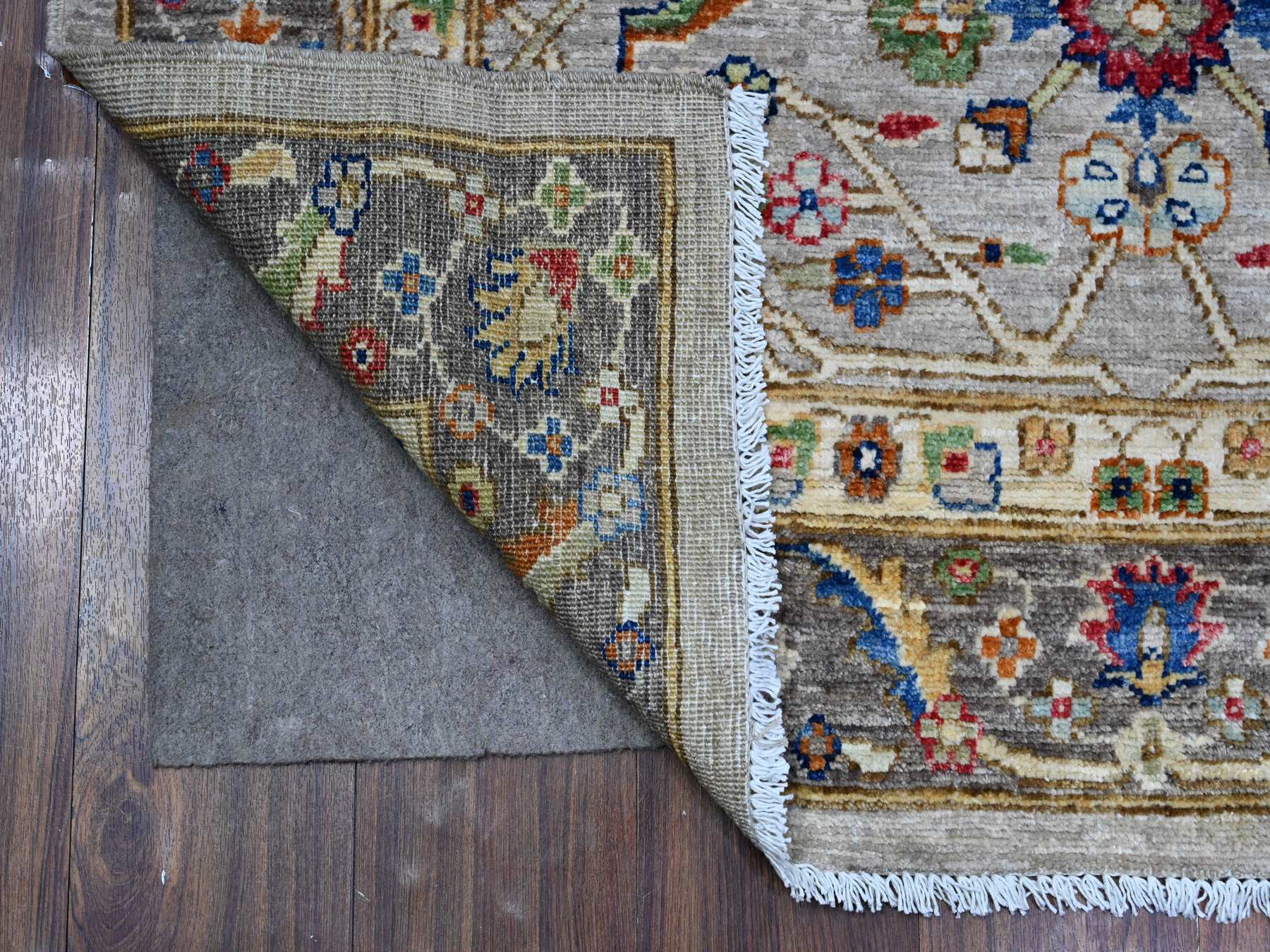 Gray 3'11" x 11'9" Traditional Hand knotted Wool Rug - Sku: O089670