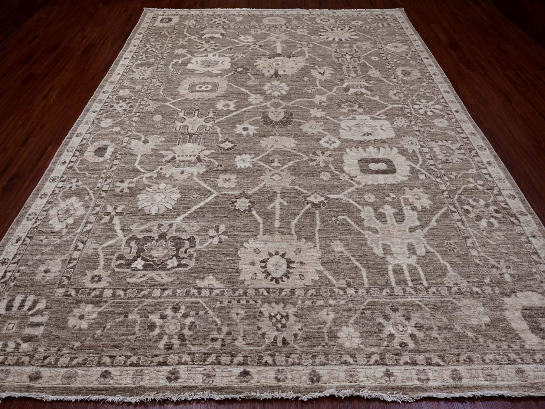 Oushak Oushak hand-knotted wool rug in Brown, 9' x 11'9" — SKU O089867 (view 2)