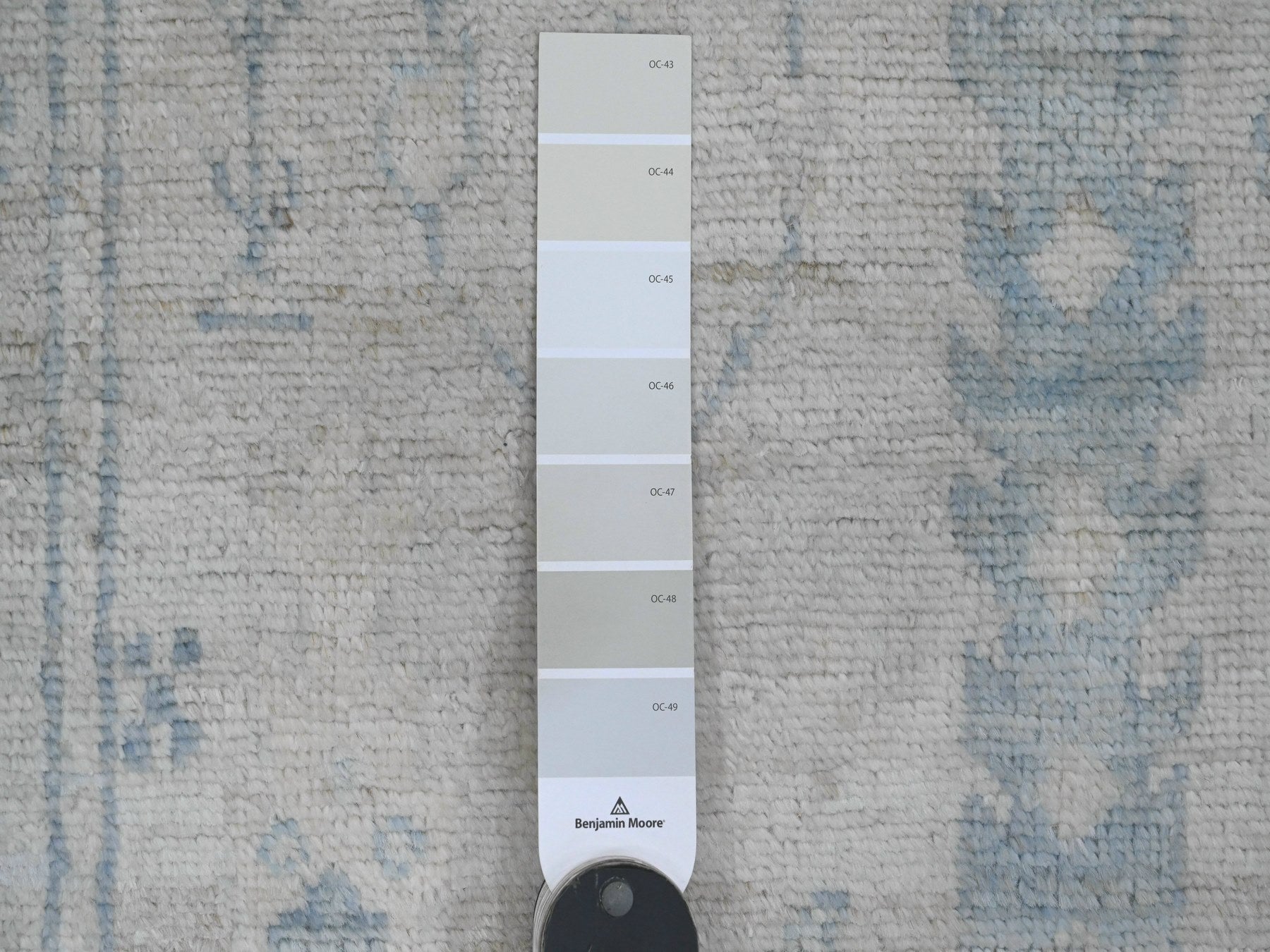 Oushak Oushak hand-knotted wool runner in Ivory & Gray, 2'10" x 10' — SKU O089878 (view 3)