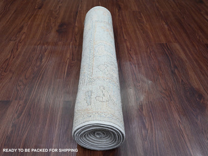 Oushak Oushak hand-knotted wool runner in Gray, 2'8" x 9'8" — SKU O089900 (view 4)