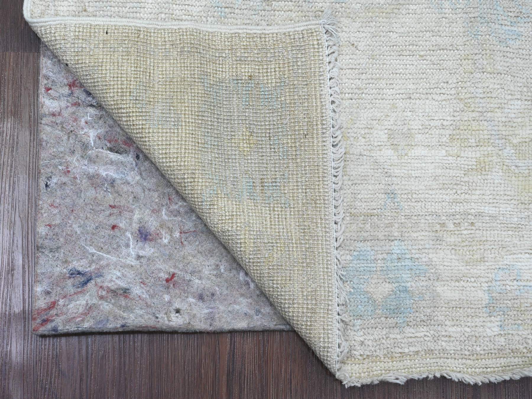 Ivory 2'7" x 9'10" Oushak / Peshawar Hand knotted Wool Rug - Sku: O089957