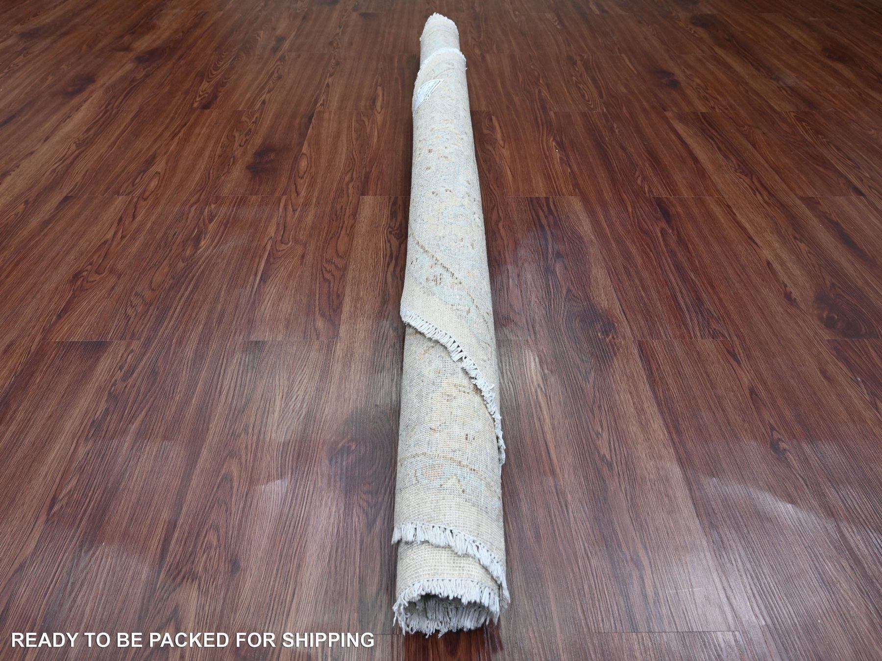 Heriz Oushak hand-knotted wool rug in Ivory & Gray, 5'8" x 5'9" — SKU O089996 (view 4)
