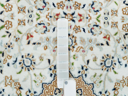 Nain Fine Oriental hand-knotted wool runner in Ivory & Blue, 2'8" x 13' — SKU O090028 (view 4)