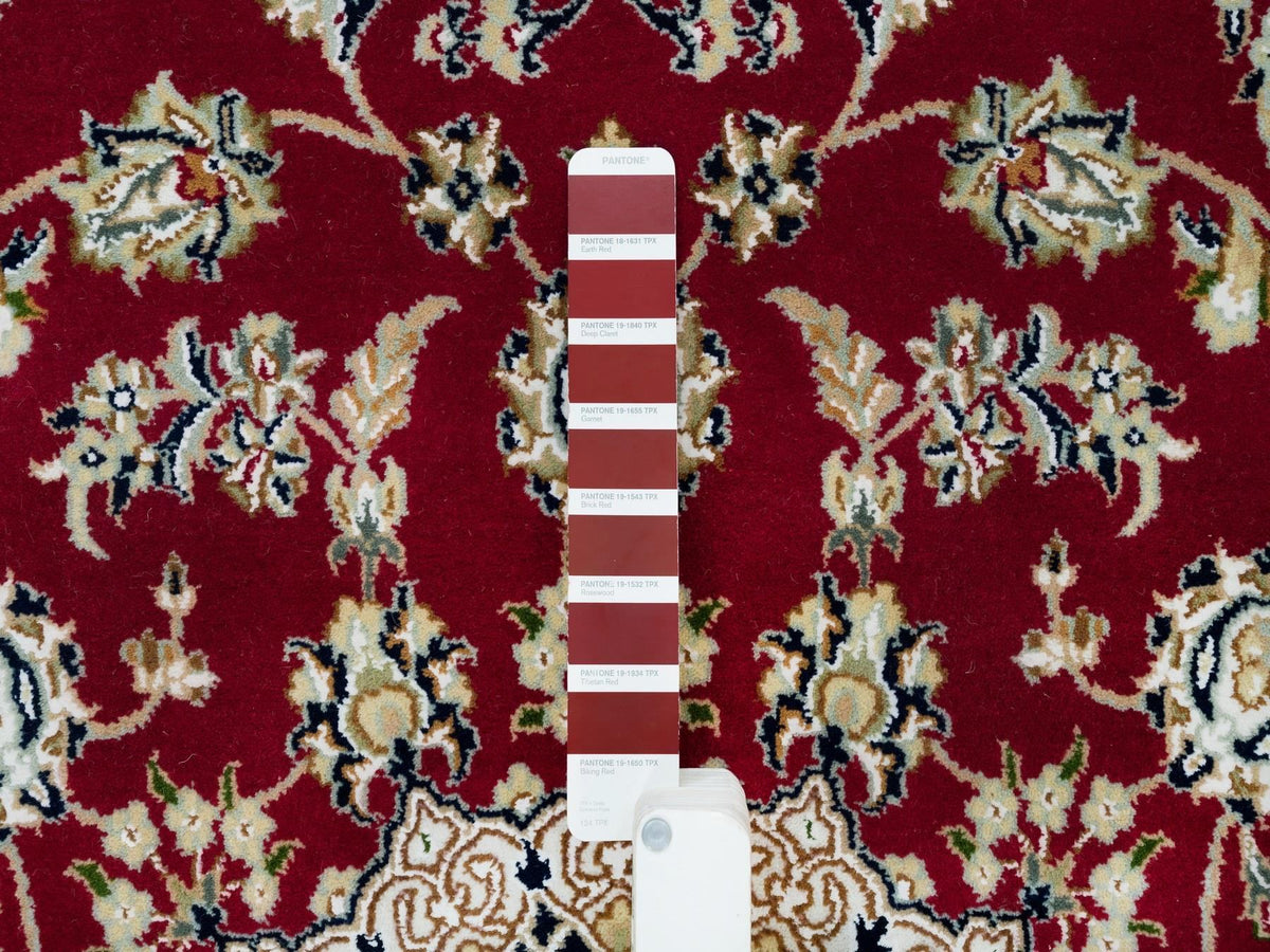 Nain Fine Oriental hand-knotted wool rug in Red & Ivory, 4'6" x 6'10" — SKU O090062 (view 4)