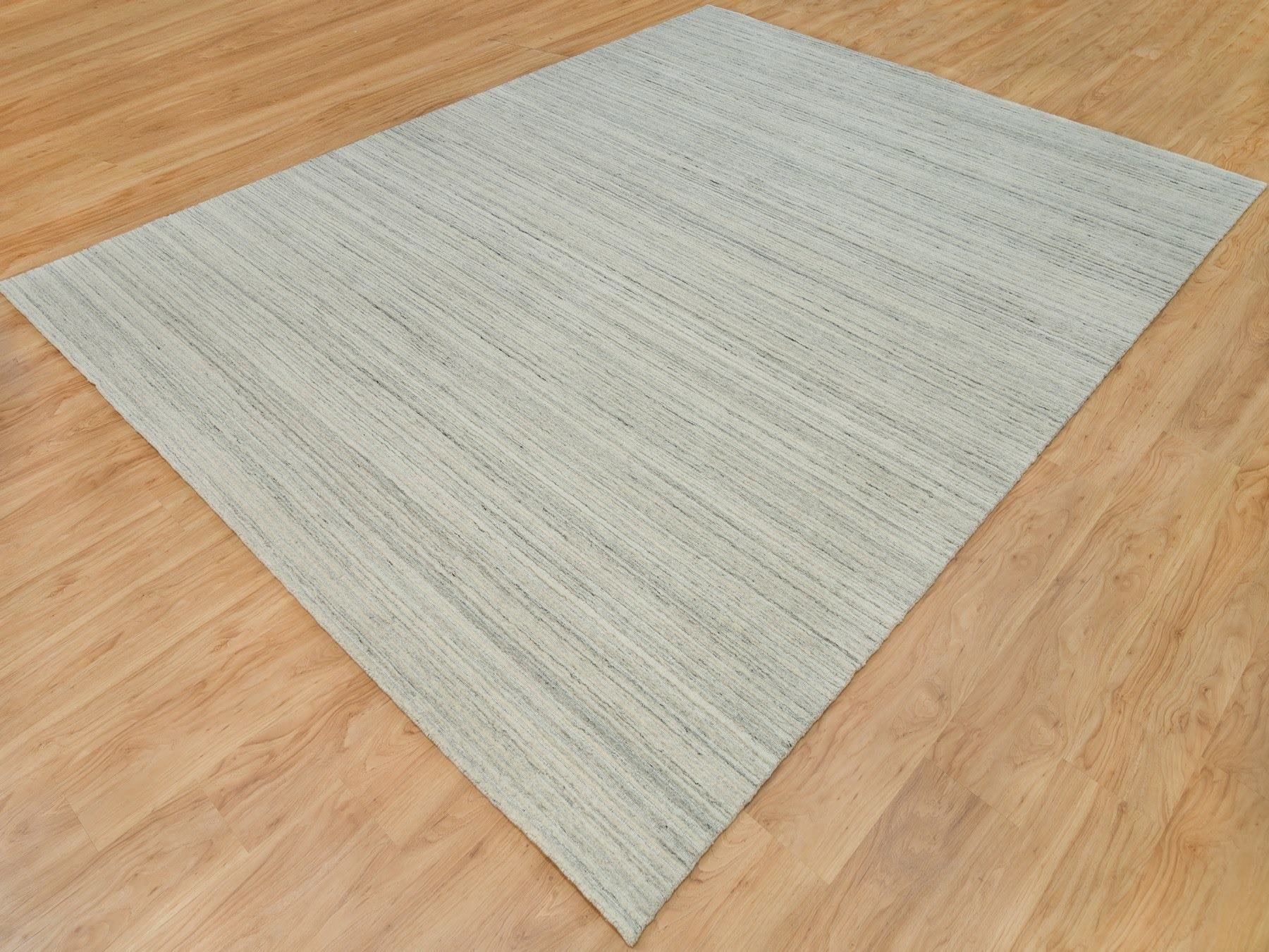 Modern / Contemporary hand-knotted wool rug in Ivory, 9'1" x 11'11" — SKU O090126 (view 3)
