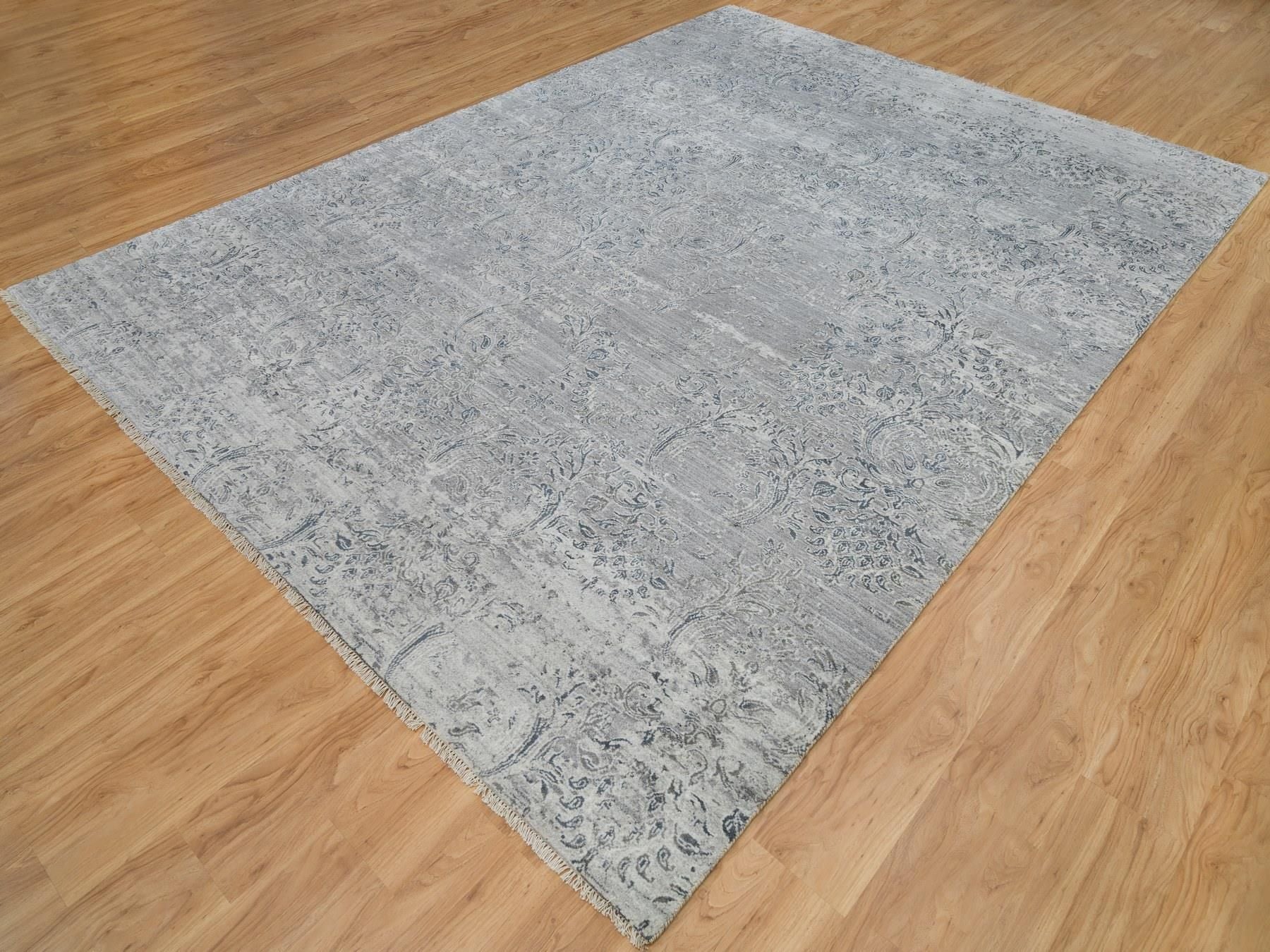 Transitional hand-knotted wool/plant based silk rug in Gray, 8'9" x 11'10" — SKU O090133 (view 3)