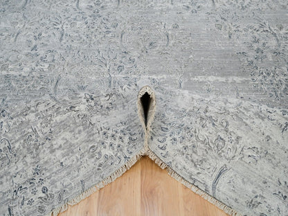 Transitional hand-knotted wool/plant based silk rug in Gray, 8'9" x 11'10" — SKU O090133 (view 5)