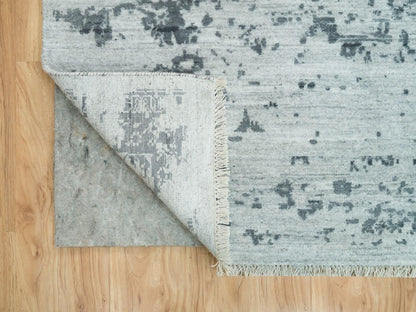 Transitional hand-knotted wool/silk rug in Gray, 9'10" x 10'1" — SKU O090134 (view 4)