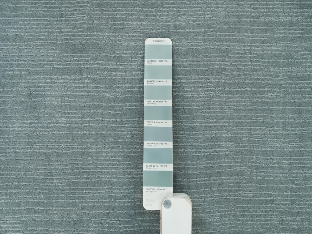 Modern / Contemporary hand-knotted wool/plant based silk rug in Gray, 2' x 3'1" — SKU O090175 (view 4)