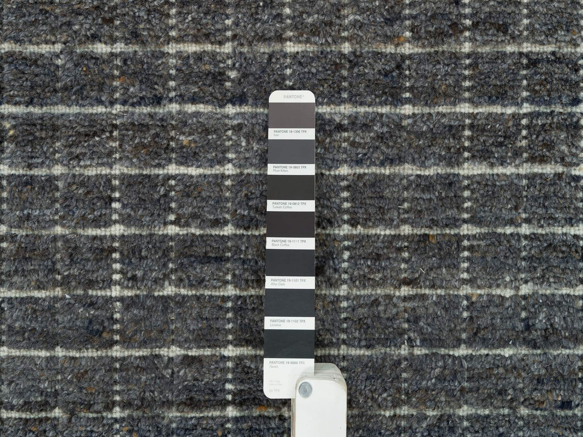 Modern / Contemporary hand-knotted wool rug in Gray, 12' x 14'9" — SKU O090188 (view 7)