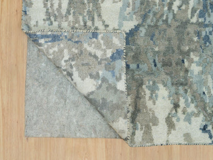 Blue 2'6" x 7'11" Modern and Contemporary Hand knotted Wool/Silk Rug - Sku: O090199