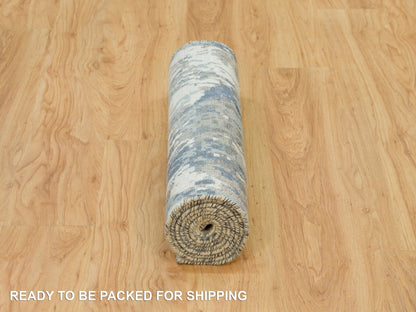 Blue 2'6" x 7'11" Modern and Contemporary Hand knotted Wool/Silk Rug - Sku: O090199