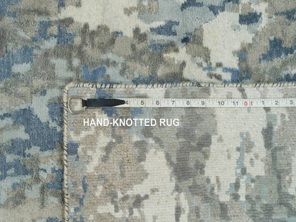 Blue 2'6" x 7'11" Modern and Contemporary Hand knotted Wool/Silk Rug - Sku: O090199