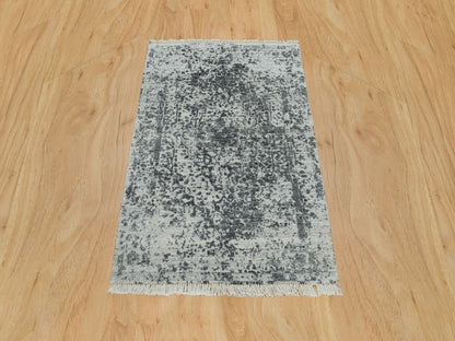 Transitional hand-knotted wool/silk rug in Gray, 2' x 3' — SKU O090206 (view 2)
