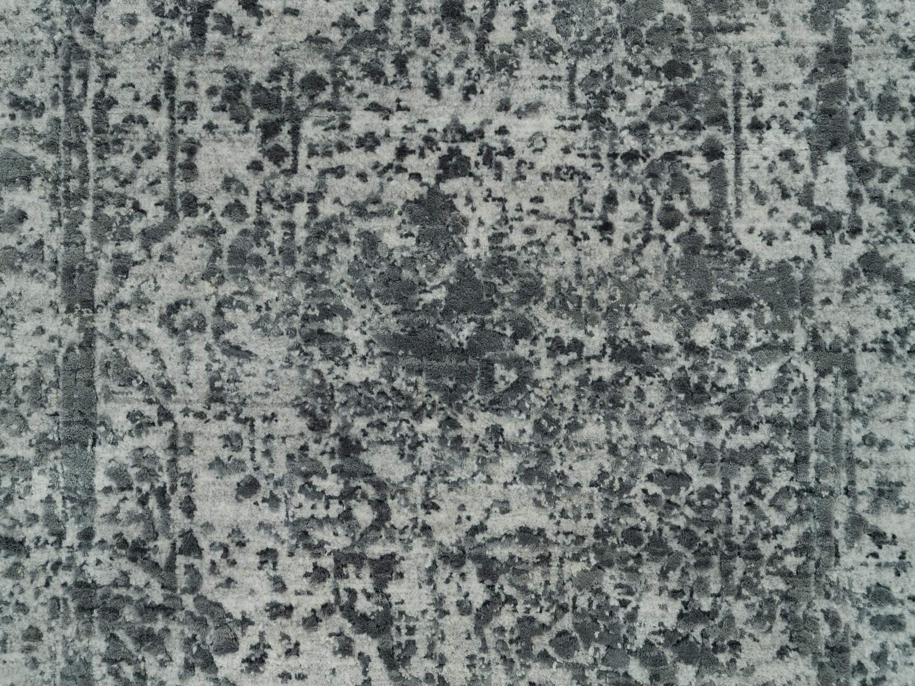 Transitional hand-knotted wool/silk rug in Gray, 2' x 3' — SKU O090206 (view 5)