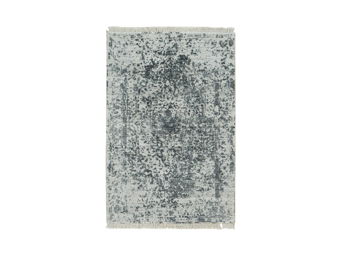 Transitional hand-knotted wool/silk rug in Gray, 2' x 3' — SKU O090208