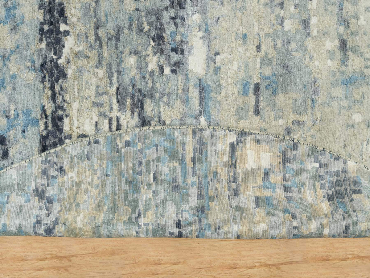 Modern / Contemporary hand-knotted wool/silk rug in Gray, 7'11" x 7'11" — SKU O090210 (view 4)