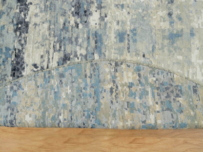 Modern / Contemporary hand-knotted wool/silk rug in Gray, 8'11" x 8'11" — SKU O090212 (view 4)