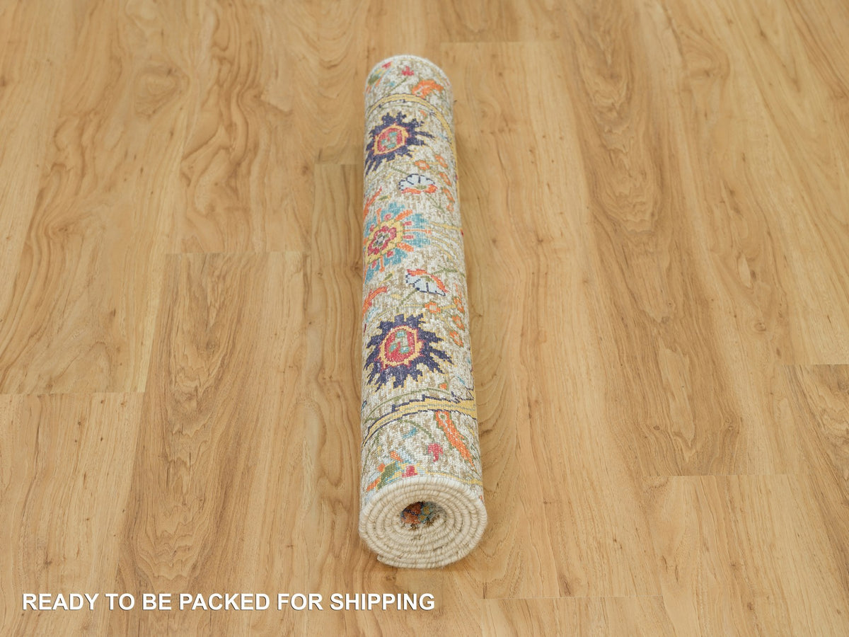 Transitional hand-knotted wool/silk rug in Ivory, 3' x 5' — SKU O090225 (view 6)