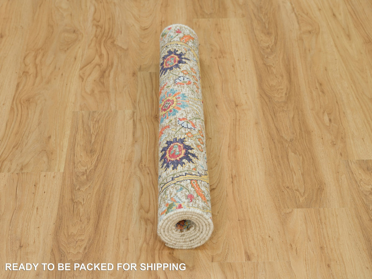 Transitional hand-knotted wool/silk rug in Ivory, 3' x 5' — SKU O090231 (view 6)