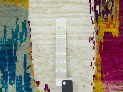 Modern / Contemporary hand-knotted wool/silk rug in Multicolored, 6'1" x 9' — SKU O090234 (view 7)