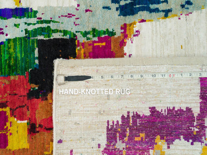 Modern / Contemporary hand-knotted wool/silk rug in Multicolored, 4' x 5'10" — SKU O090249 (view 8)