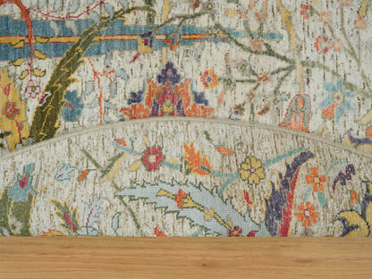 Ivory 5'10" x 5'10" Transitional Hand knotted Wool/Silk Rug - Sku: O090256