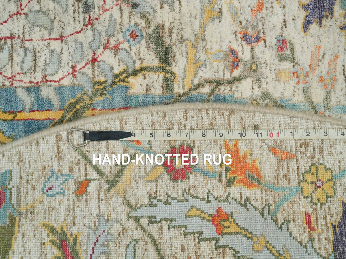 Transitional hand-knotted wool/silk rug in Ivory, 5'10" x 5'10" — SKU O090256 (view 8)