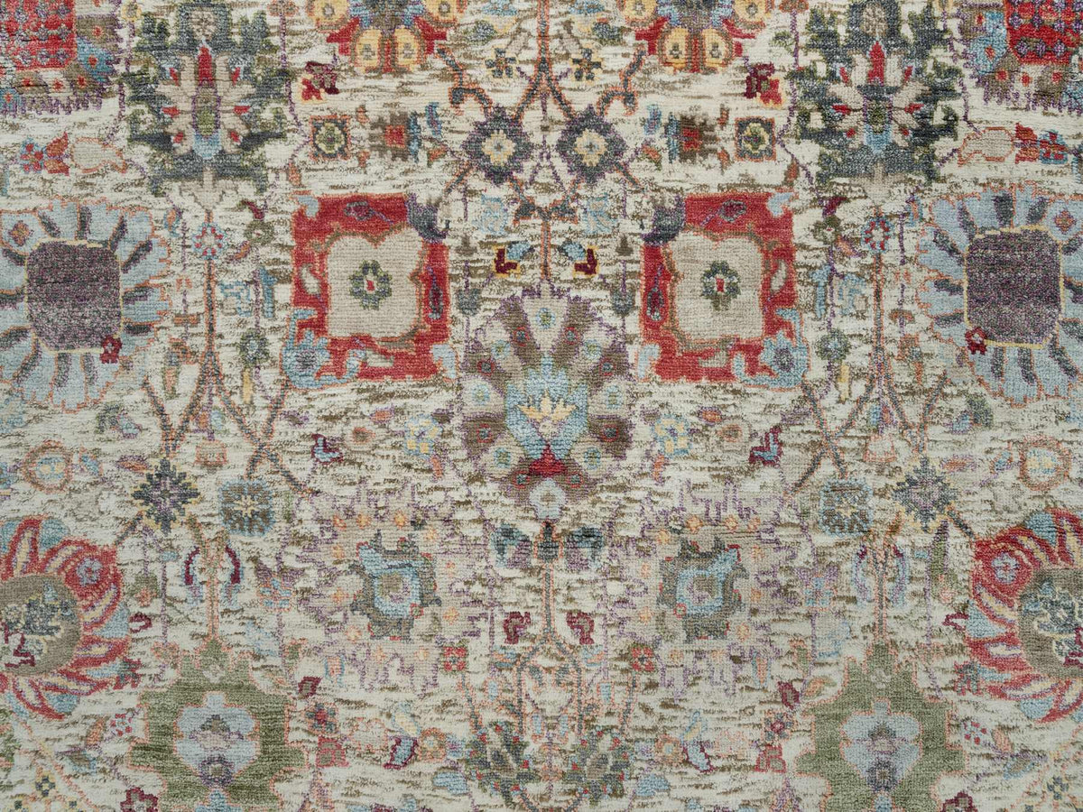 Tabriz Transitional hand-knotted wool/silk rug in Ivory, 5' x 5' — SKU O090259 (view 5)