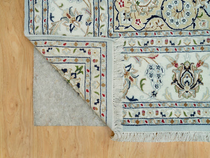 Nain Fine Oriental hand-knotted wool rug in Gray & Ivory, 7'7" x 9'9" — SKU O090319 (view 4)