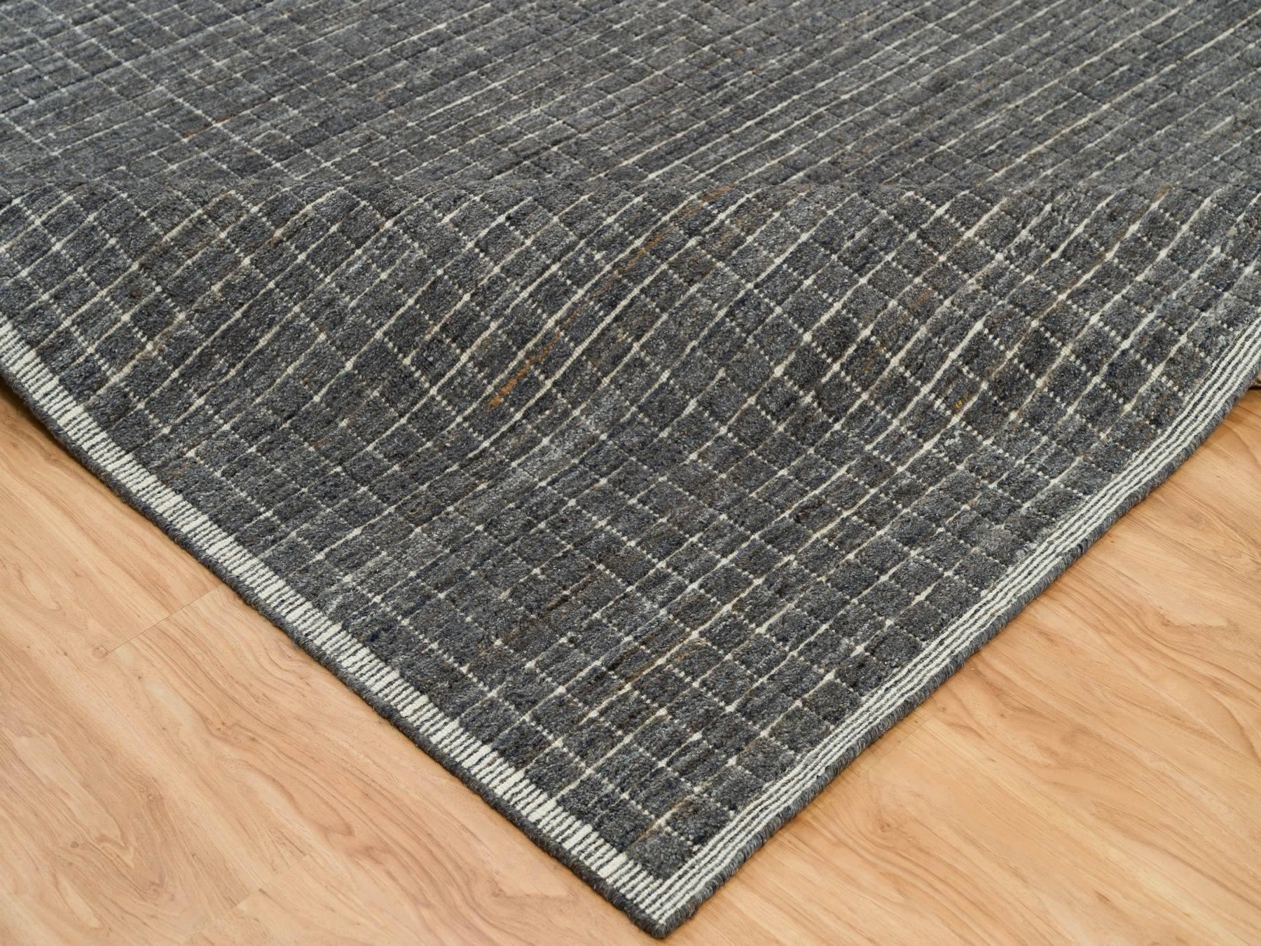 Modern / Contemporary hand-knotted wool rug in Gray, 11'11" x 14'9" — SKU O090345 (view 6)
