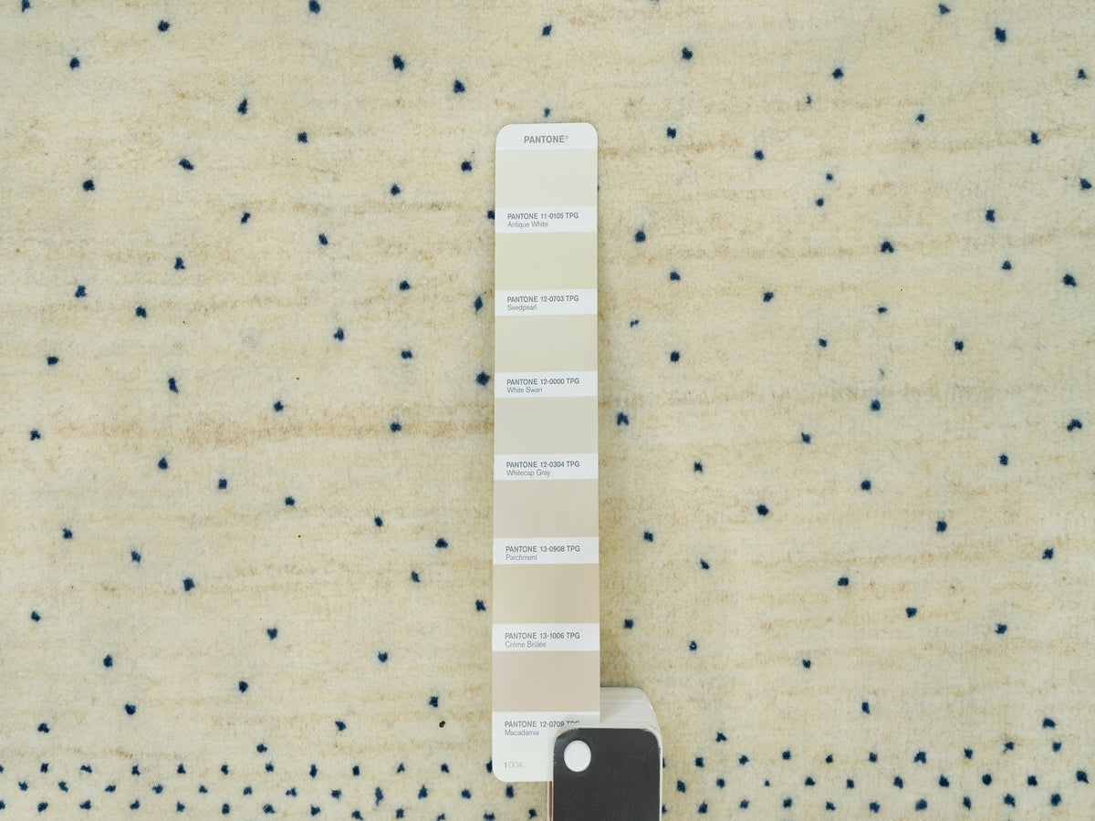 Gabbeh Modern / Contemporary hand-knotted wool runner in Ivory, 2'7" x 9'6" — SKU O090396 (view 4)
