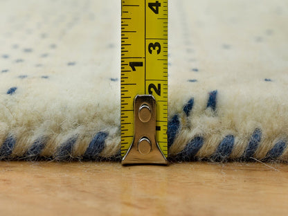 Gabbeh Modern / Contemporary hand-knotted wool runner in Ivory, 2'7" x 9'6" — SKU O090396 (view 7)