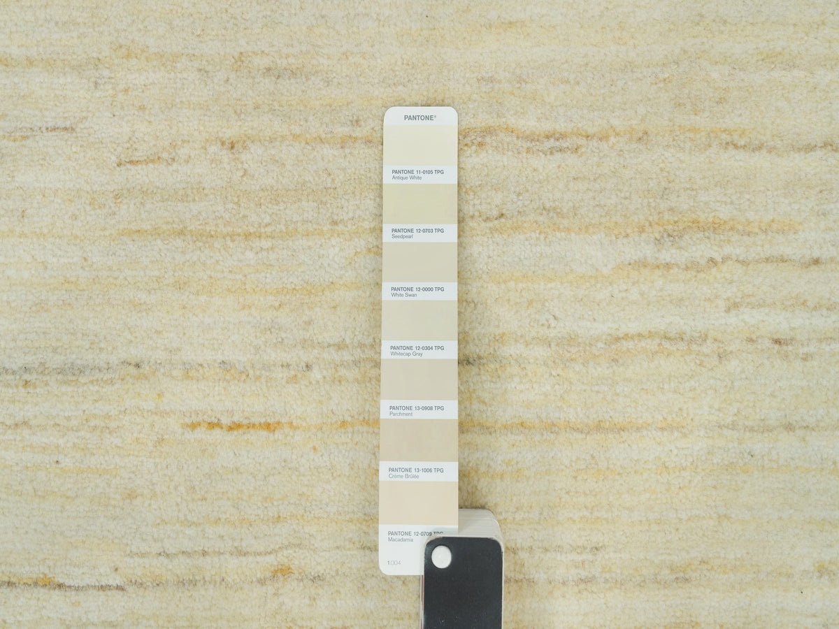 Gabbeh Modern / Contemporary hand-knotted wool runner in Ivory, 2'7" x 25'1" — SKU O090405 (view 4)