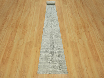 Grey 2'6" x 31'8" Modern / Contemporary Hand knotted Wool Rug - Sku: O090432