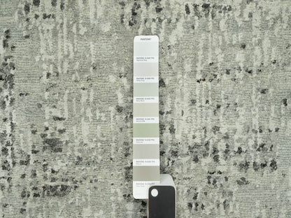 Grey 2'6" x 31'8" Modern / Contemporary Hand knotted Wool Rug - Sku: O090432