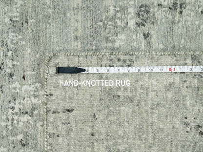 Grey 2'6" x 31'8" Modern / Contemporary Hand knotted Wool Rug - Sku: O090432