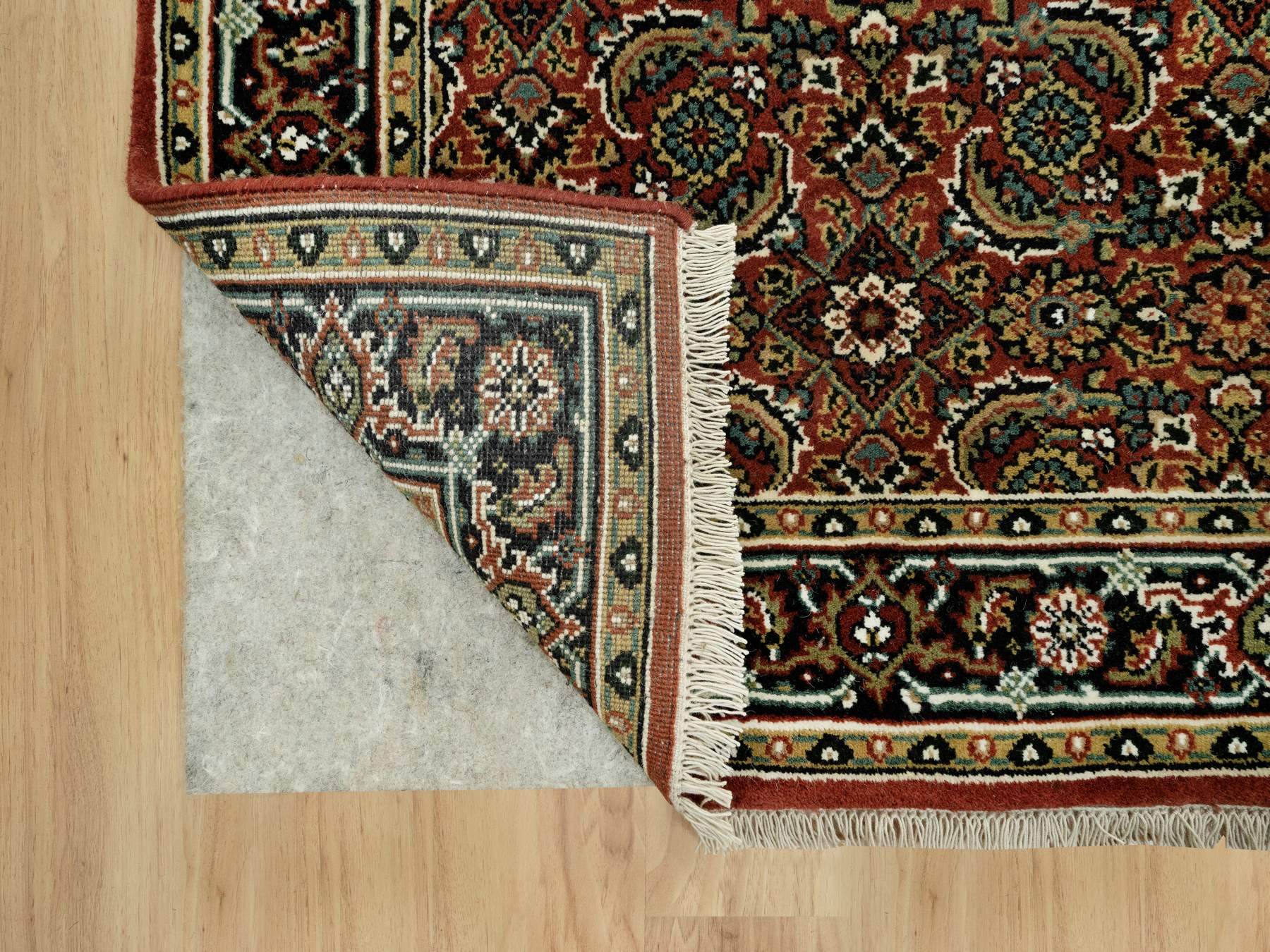 Herati Fine Oriental hand-knotted wool rug in Red & Blue, 3'1" x 5'5" — SKU O090441 (view 3)