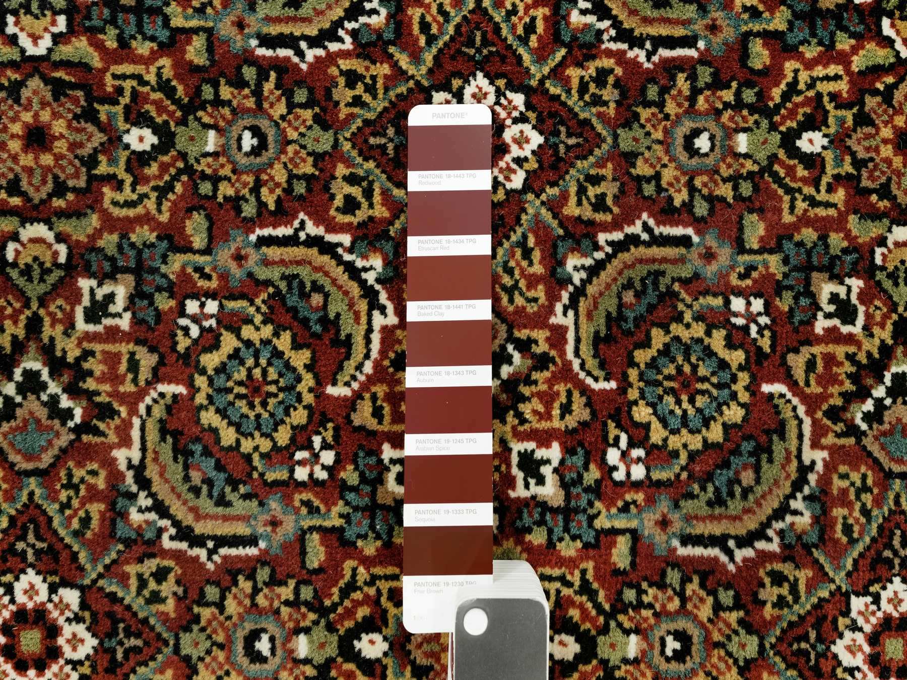 Herati Fine Oriental hand-knotted wool rug in Red & Blue, 3'1" x 5'5" — SKU O090441 (view 4)